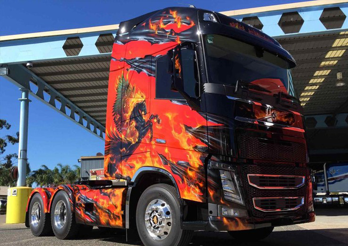 custom 18 wheeler